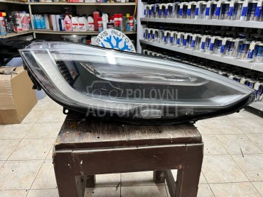 Full Led far desni za Tesla Model S