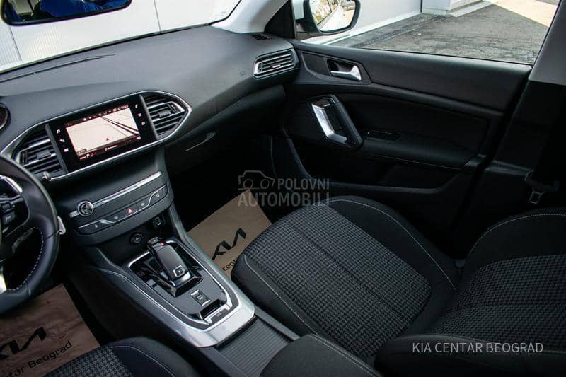 Peugeot 308 1.2 Active A/T