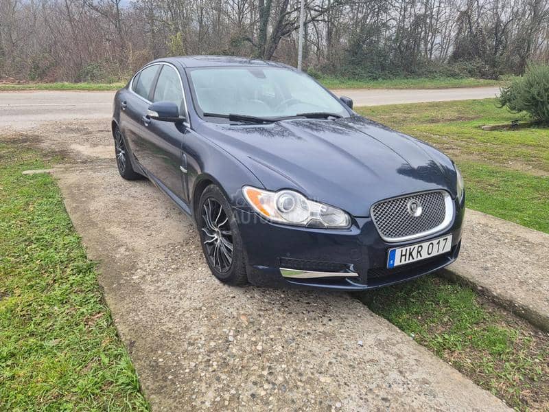 Jaguar XF 2.7