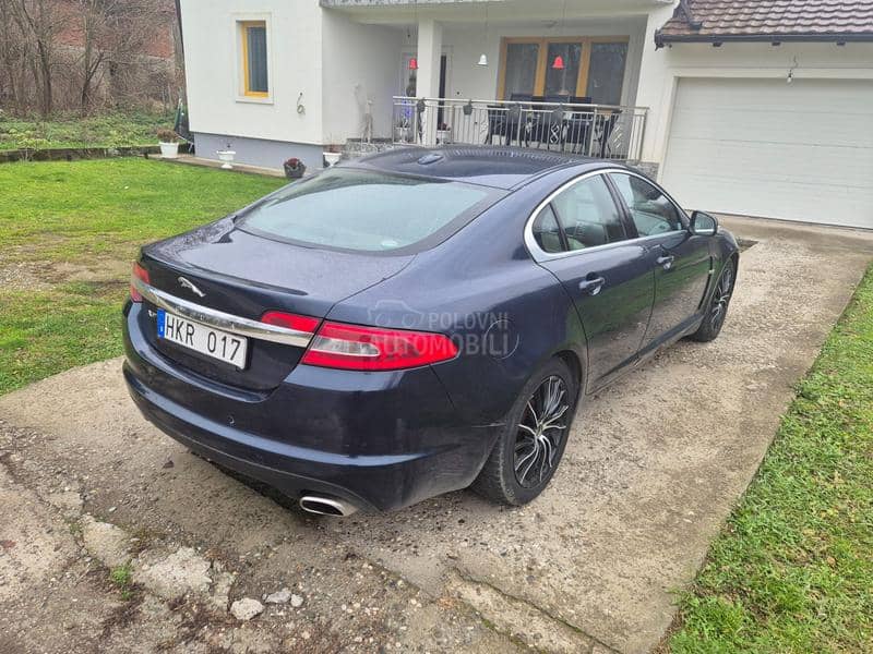 Jaguar XF 2.7