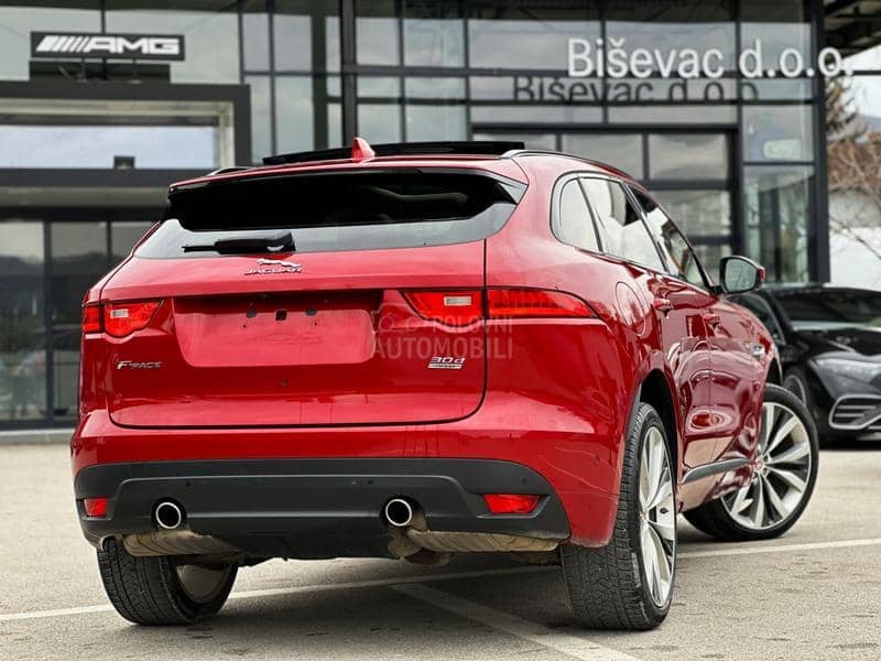 Jaguar F pace 