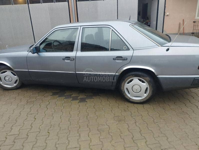 Mercedes Benz W124 250D