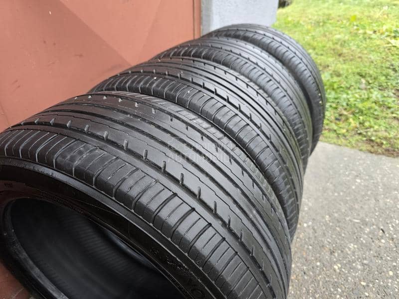 Yokohama 235/45 R17 Letnja