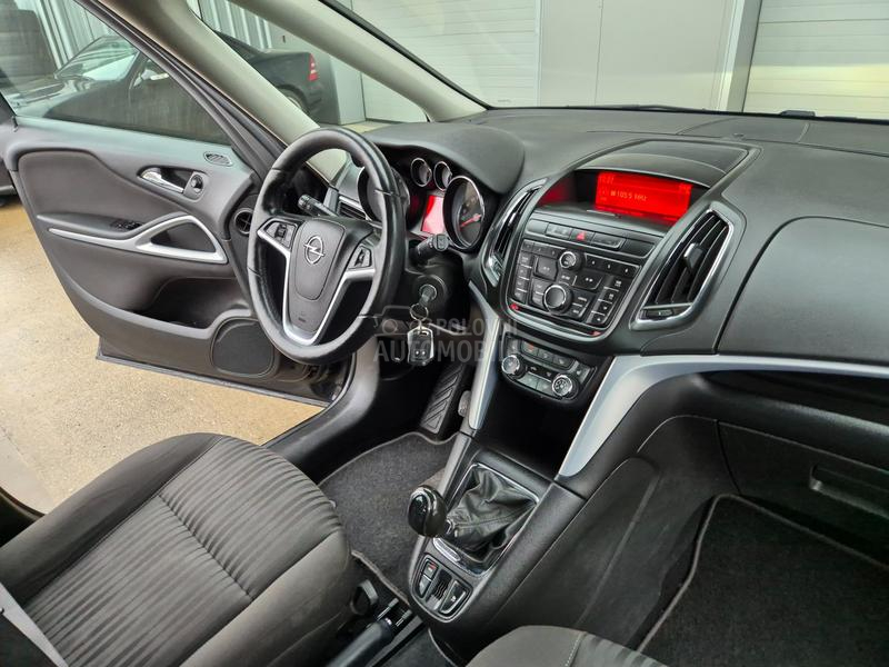 Opel Zafira 2.0  CDTI