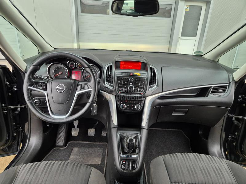 Opel Zafira 2.0  CDTI