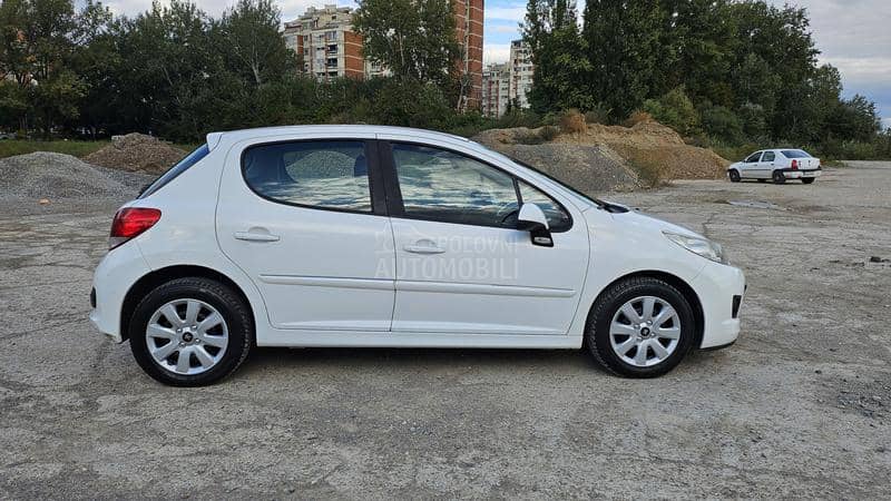 Peugeot 207 1.4 8v M.ETAN