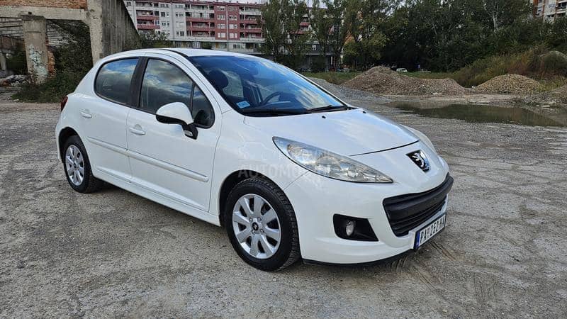 Peugeot 207 1.4 8v M.ETAN