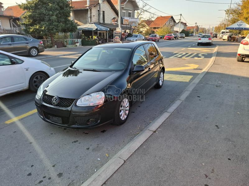 Volkswagen Golf 5 1.6