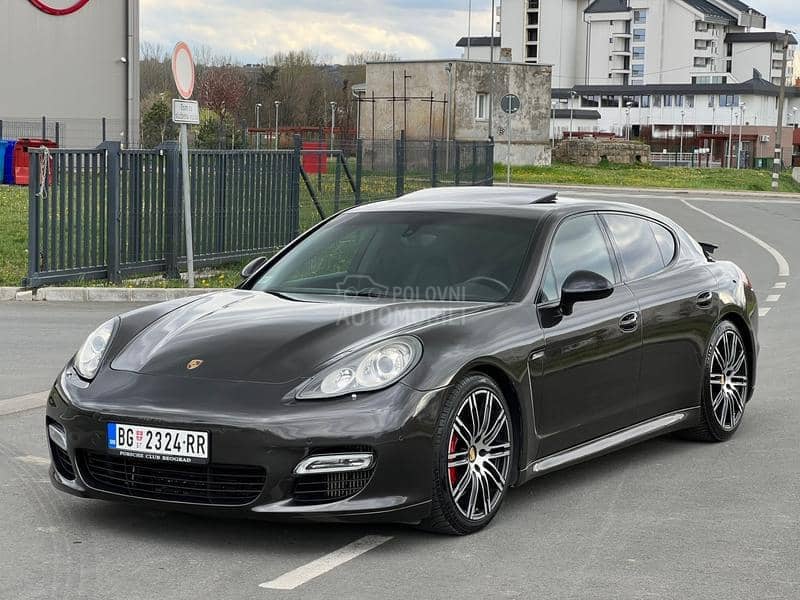 Porsche Panamera TURBO 4s