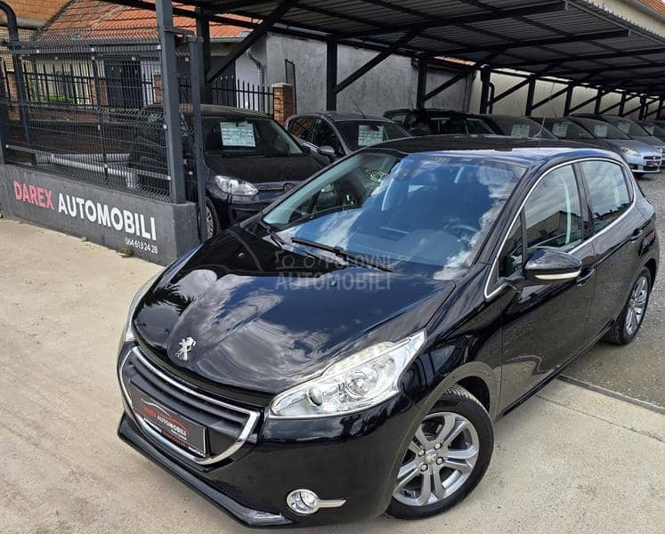 Peugeot 208 1.2 B N.A.V.I