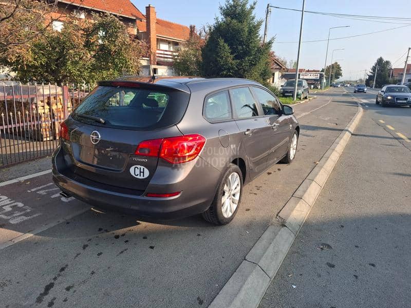 Opel Astra J 1.4