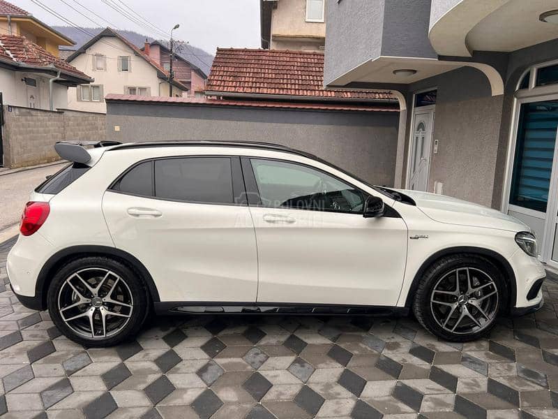 Mercedes Benz GLA 45 AMG 4 MATIC