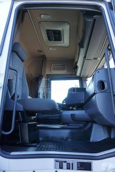 Scania R 440 / Cerada / Rampa