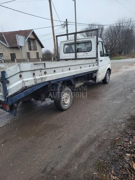 Volkswagen LT 35 .2.5 TDI