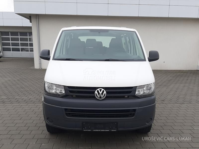 Volkswagen Transporter T5 9 mesta 4Motion CH