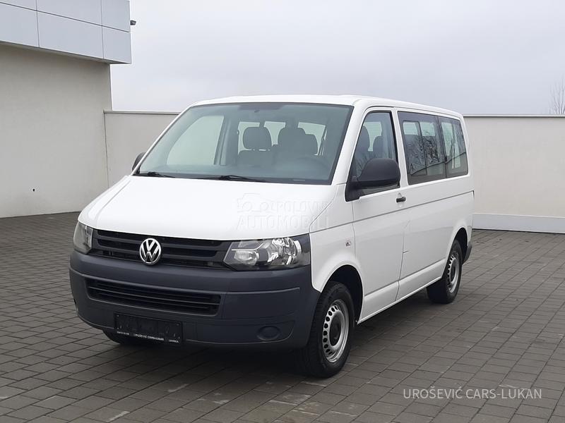 Volkswagen Transporter T5 9 mesta 4Motion CH