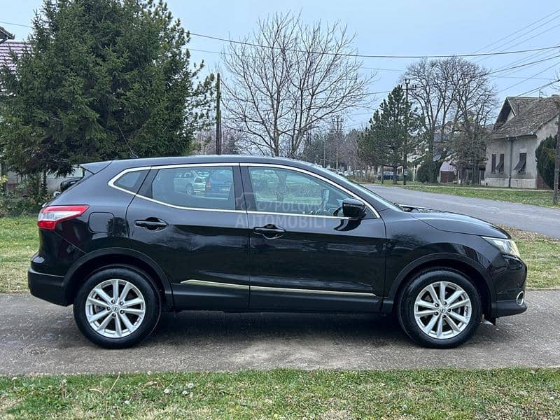 Nissan Qashqai 1.5 DCI LED NAV