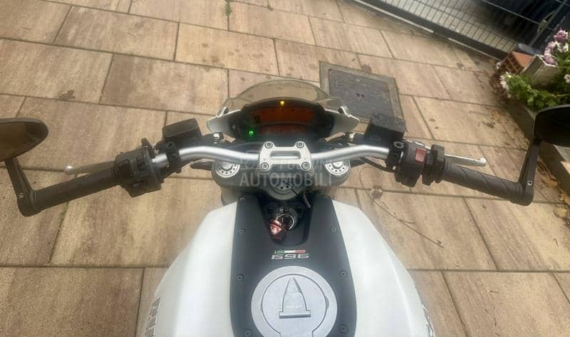 Ducati MONSTER 696 ABS