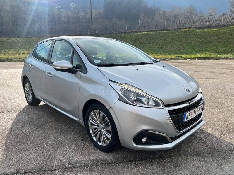 Peugeot 208 1.2