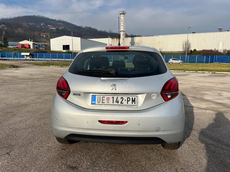 Peugeot 208 1.2