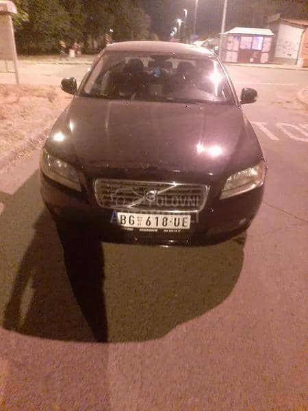 Volvo S80 