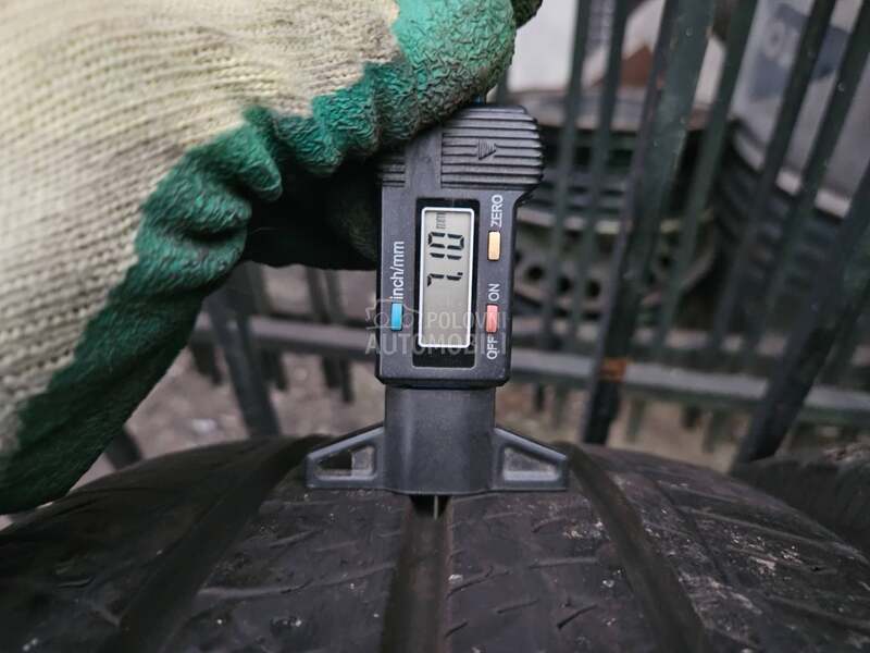 Goodyear 215/60 R17 Letnja