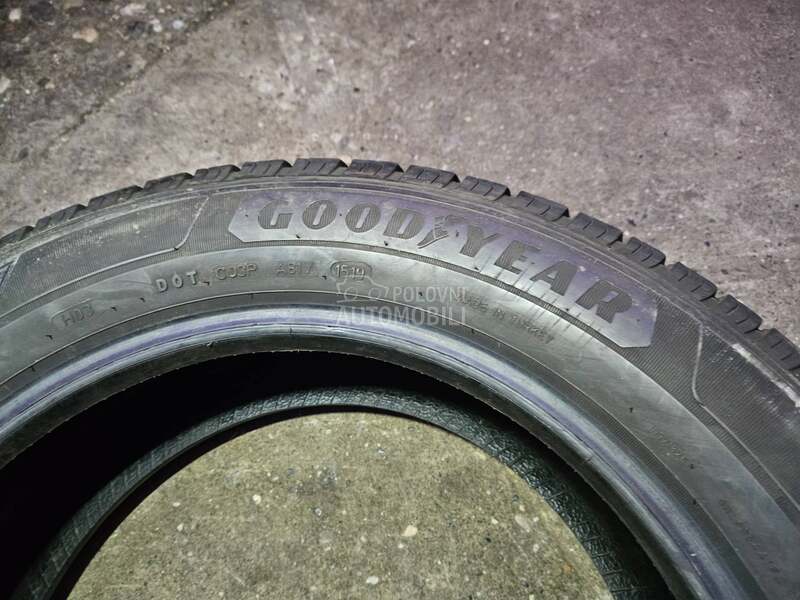 Goodyear 215/60 R17 Letnja
