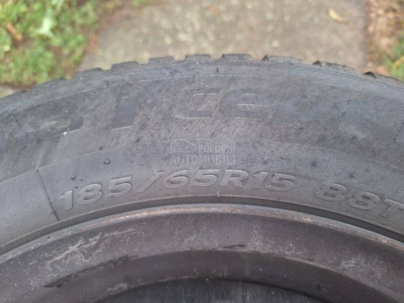 Hankook 185/65 R15 Zimska