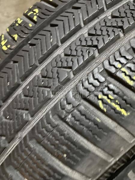 Vredestein 185/60 R15 Zimska