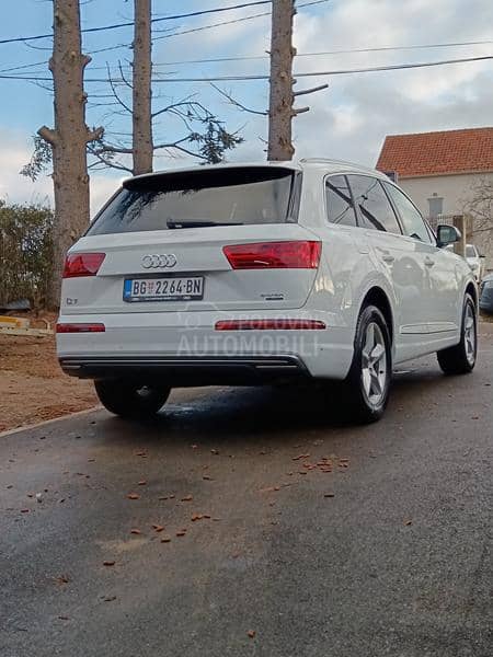 Audi Q7 E-tron