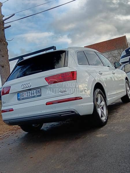 Audi Q7 E-tron