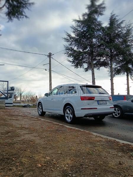 Audi Q7 E-tron