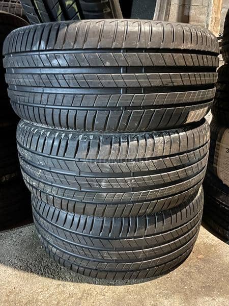 Bridgestone 245/45 R18 Letnja