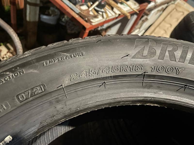 Bridgestone 245/45 R18 Letnja