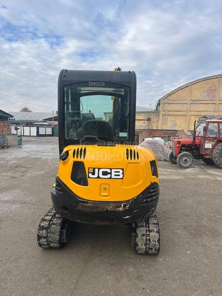 JCB 8026