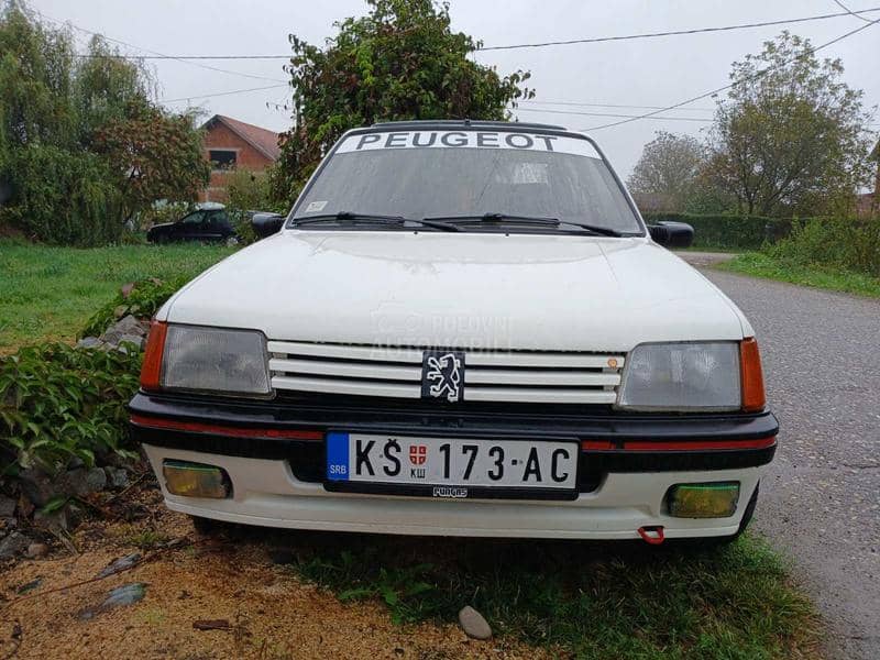 Peugeot 205 