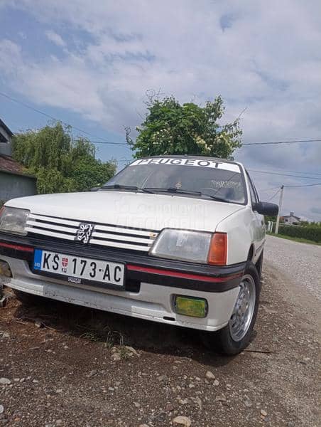 Peugeot 205 