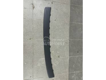 Lajsna zadnjeg branika za Volkswagen Touareg od 2010. do 2018. god.