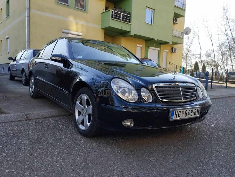 Mercedes Benz E 200 1.8 i