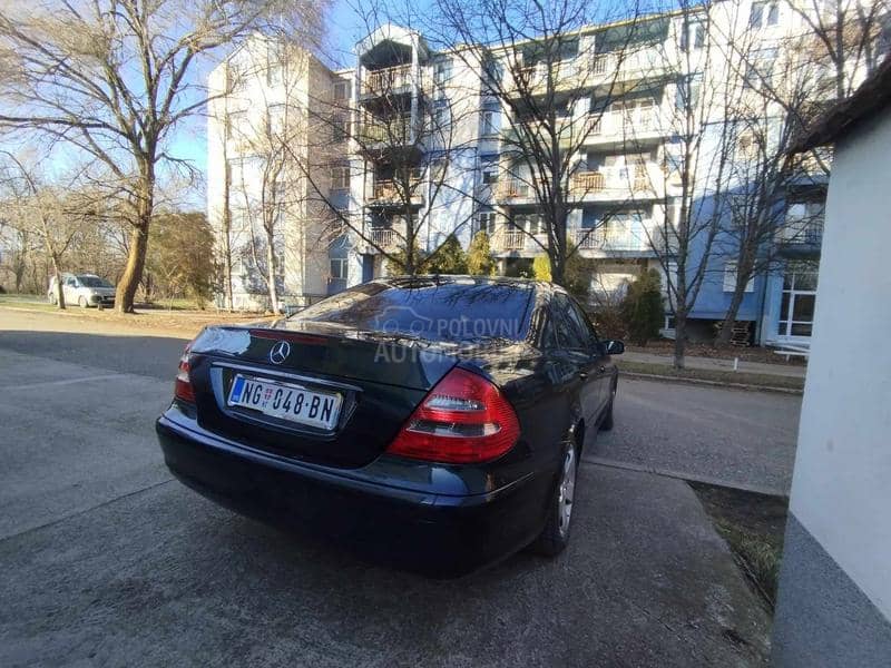 Mercedes Benz E 200 1.8 i