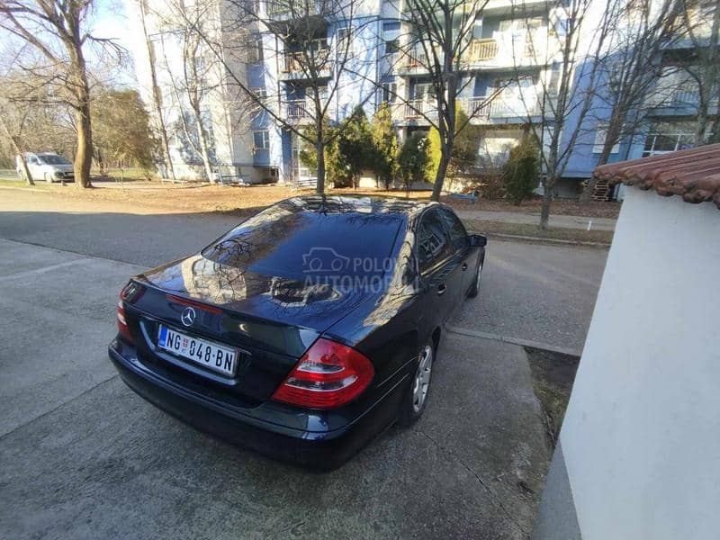 Mercedes Benz E 200 1.8 i