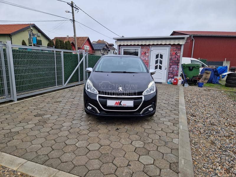 Peugeot 208 1.2style