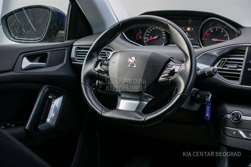 Peugeot 308 1.2 Active A/T