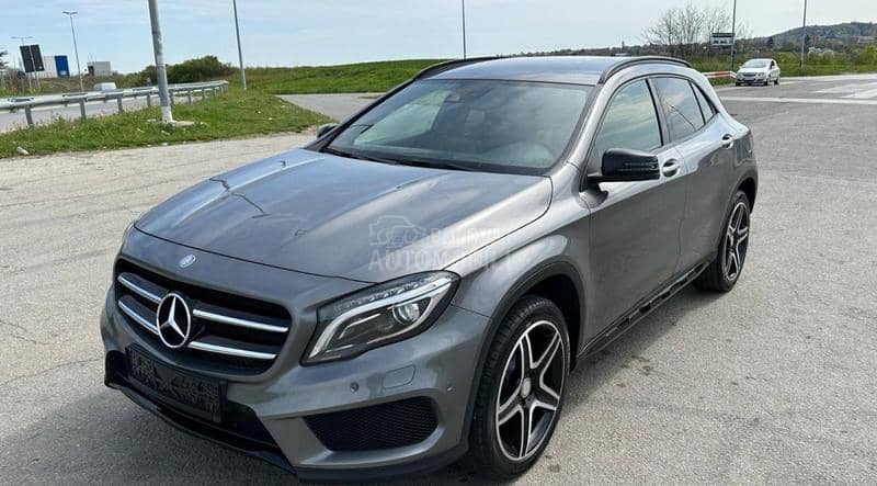 Mercedes Benz GLA 180 AMG LINE