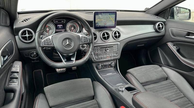 Mercedes Benz GLA 180 AMG LINE