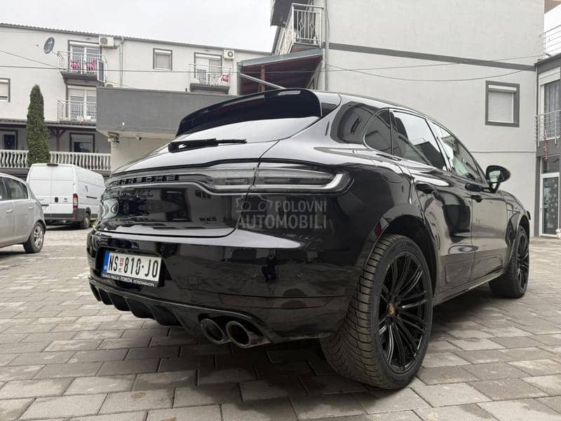 Porsche Macan 