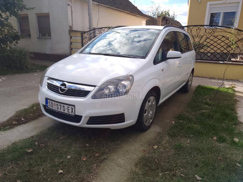 Opel Zafira 1.6i B.E.N.Z.