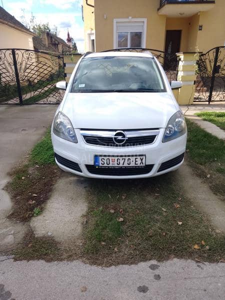 Opel Zafira 1.6i B.E.N.Z.