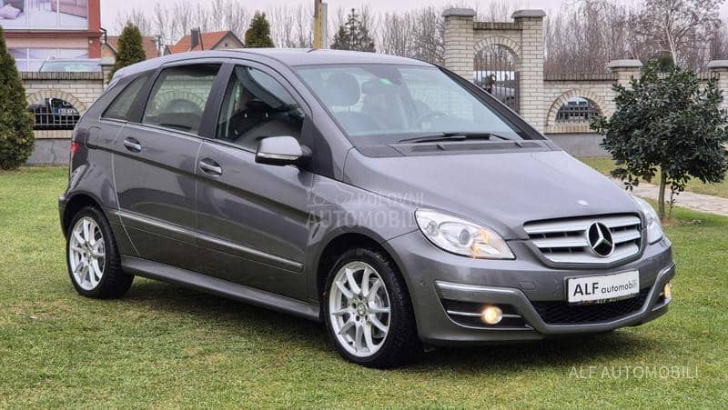 Mercedes Benz B 180 