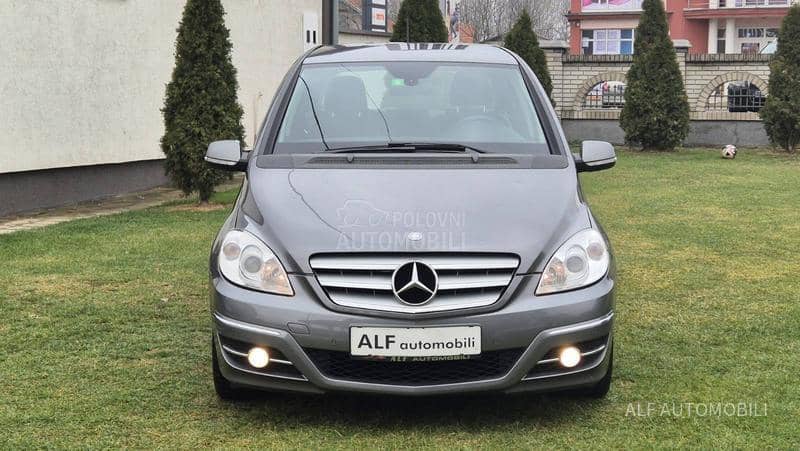 Mercedes Benz B 180 